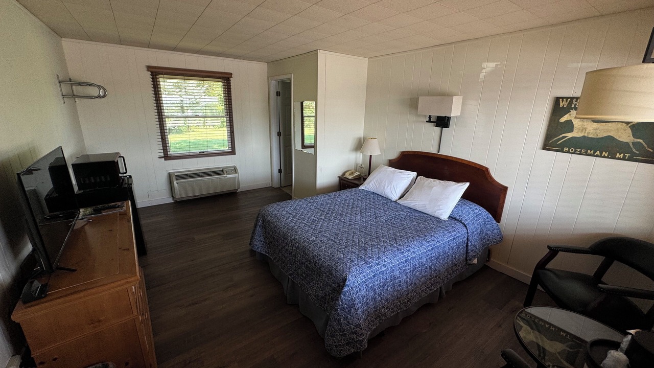 Photo of Bedroom in Galena