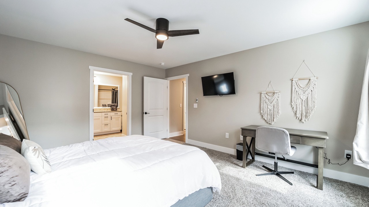 Photo of Bedroom in Acme