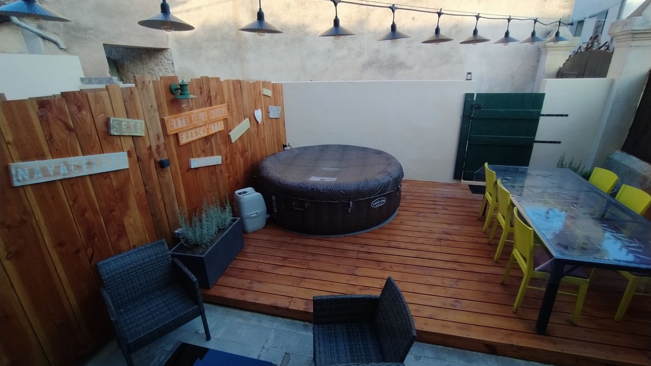 Photo of Outdoor in Aspiran