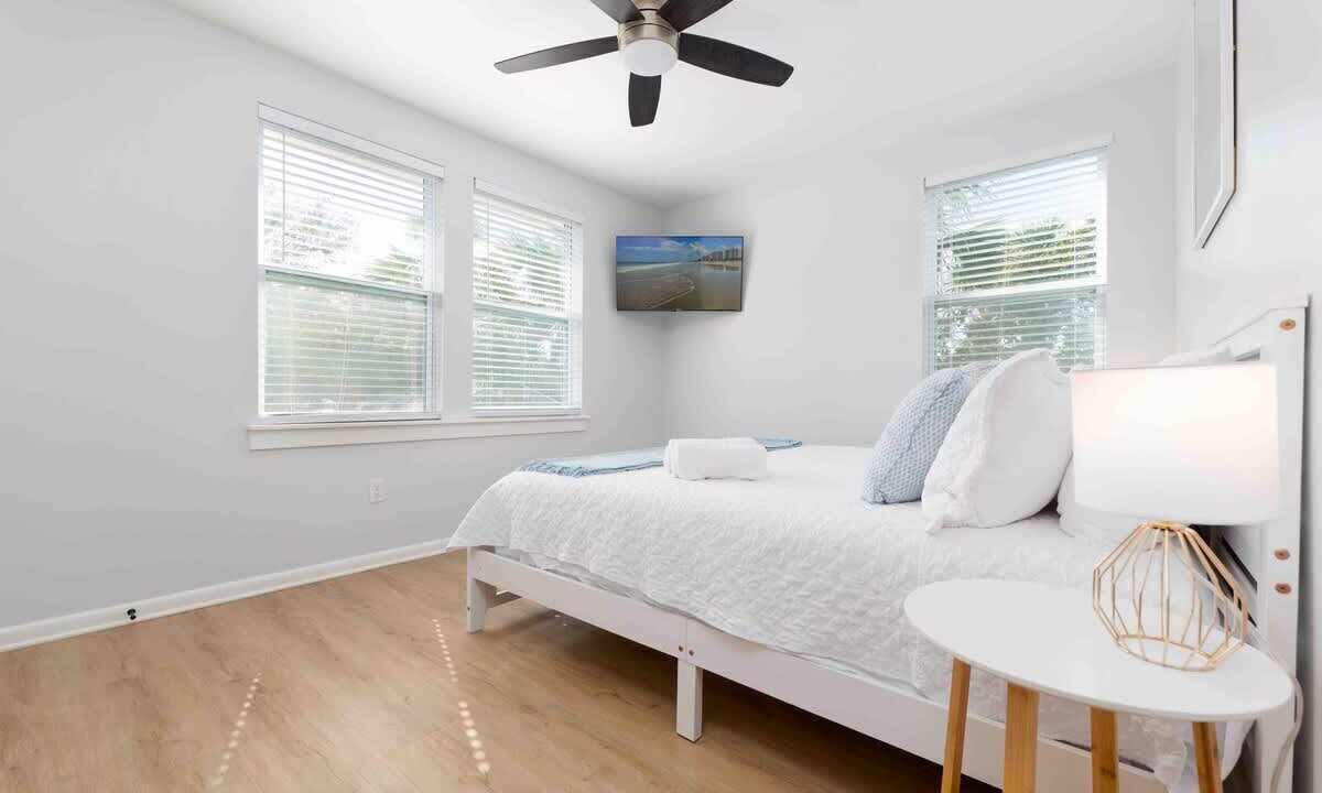 Photo of Others in Neptune Beach