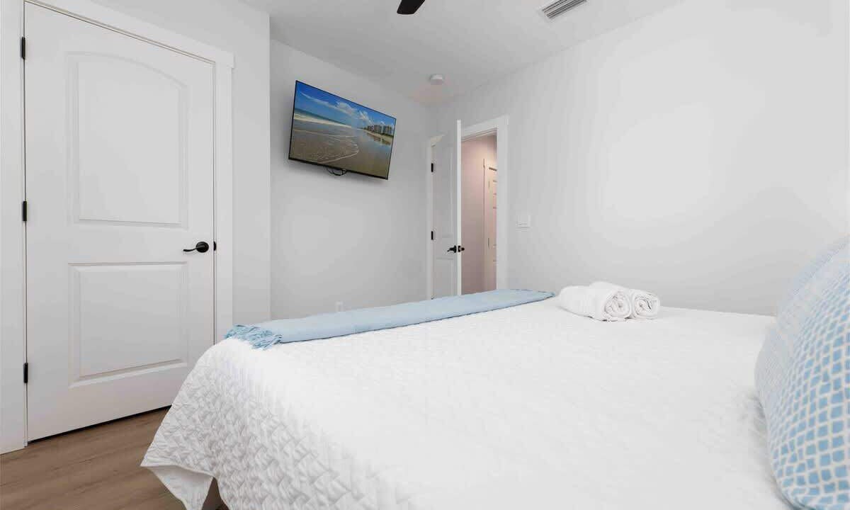 Photo of Others in Neptune Beach