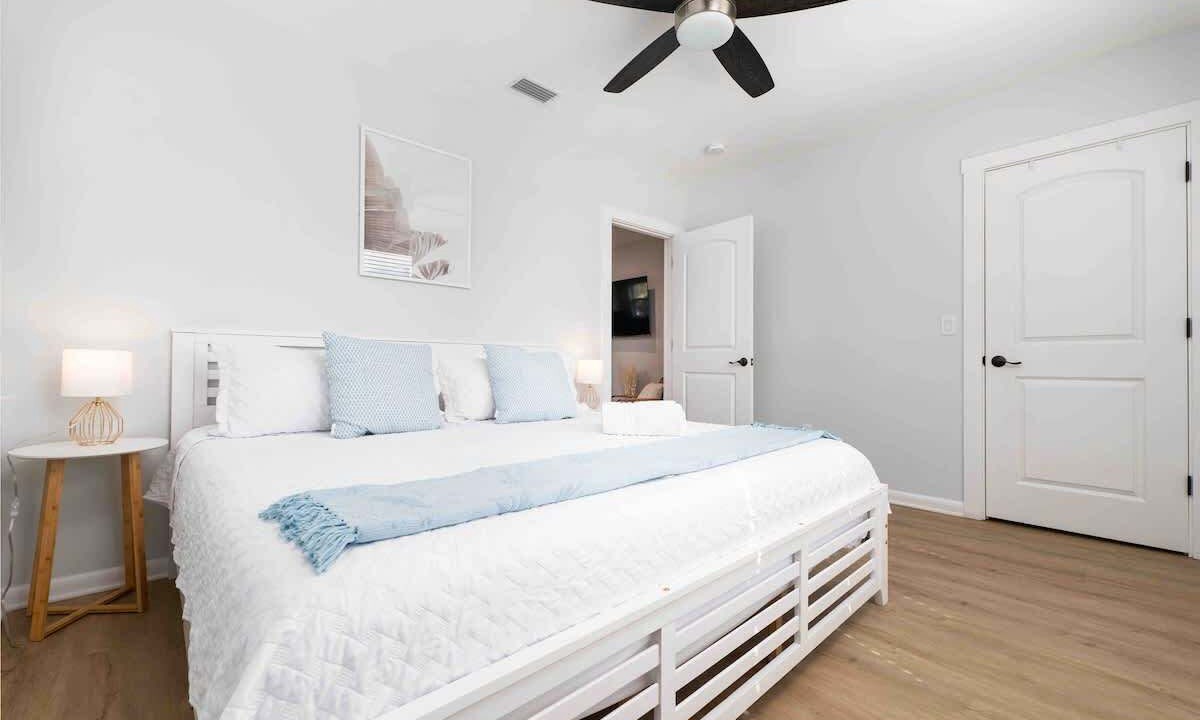 Photo of Others in Neptune Beach