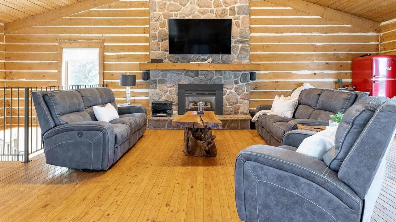 Photo of Livingroom in Glen Huron
