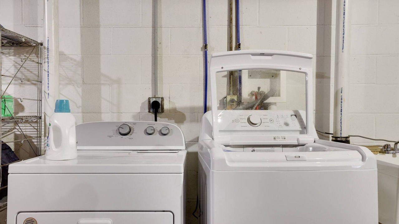 Photo of Others in Canadensis