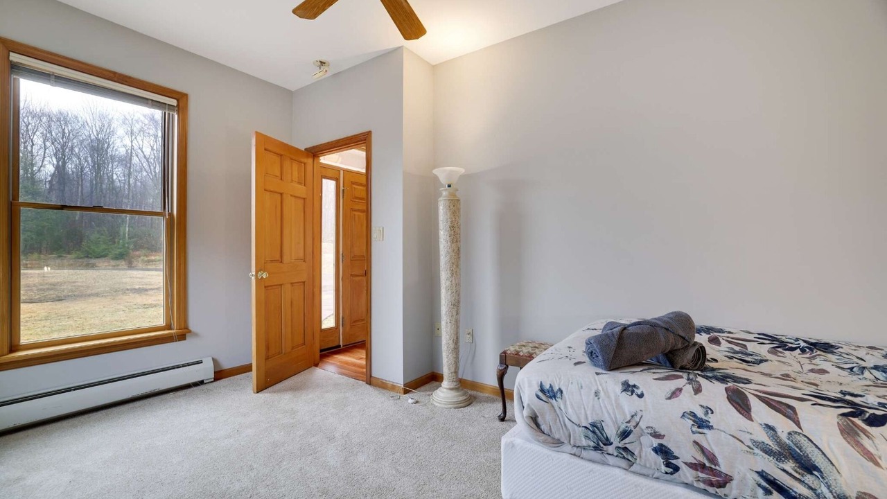 Photo of Others in Canadensis