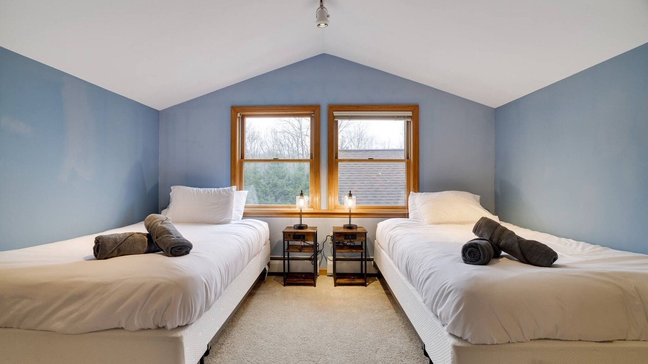 Photo of Others in Canadensis