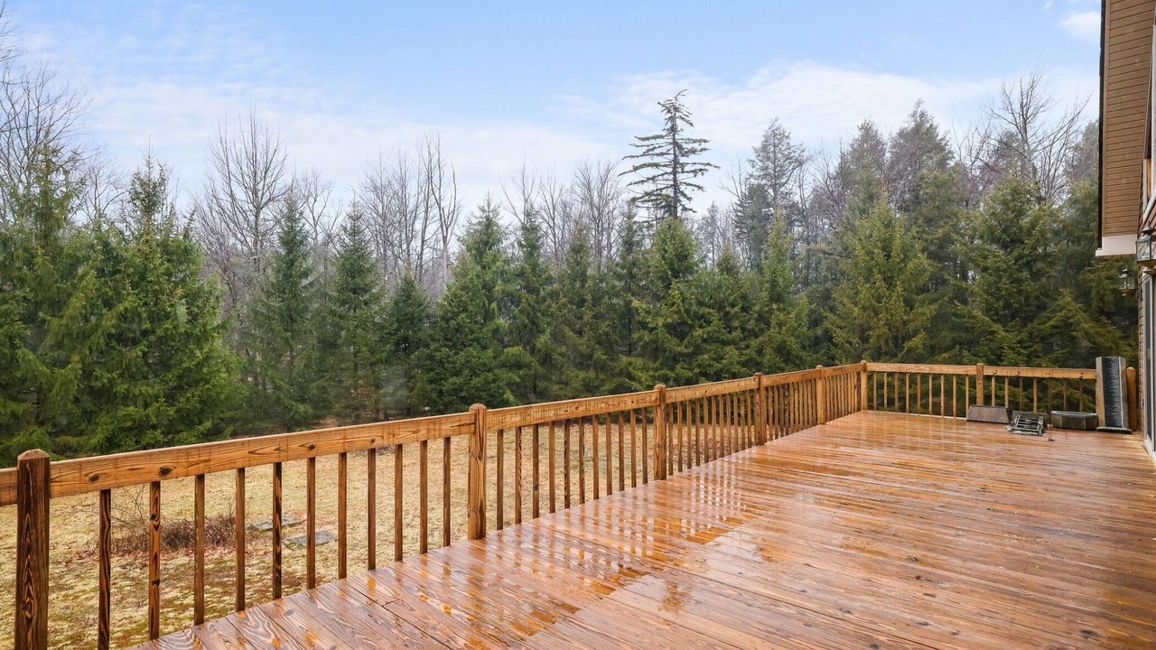 Photo of Outdoor in Canadensis