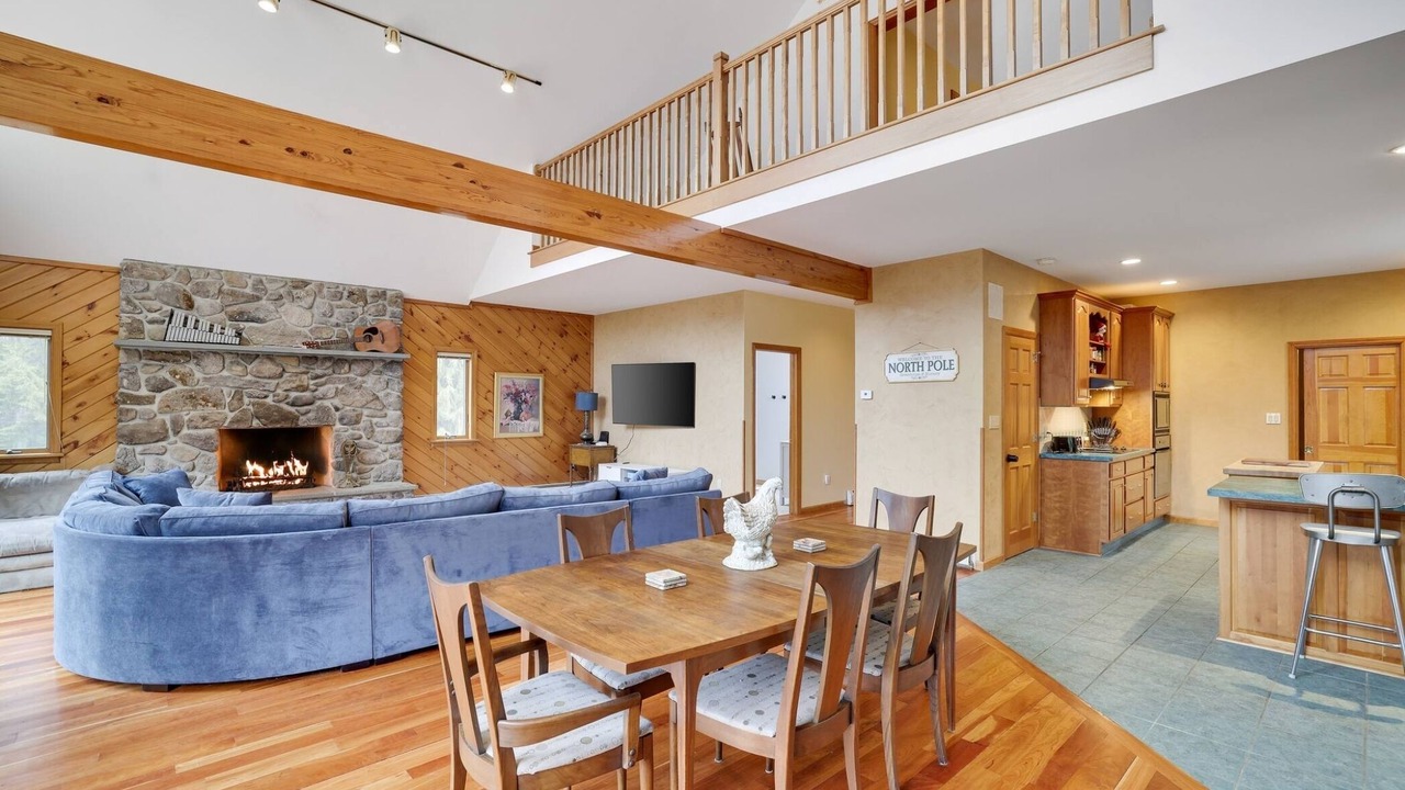 Photo of Others in Canadensis