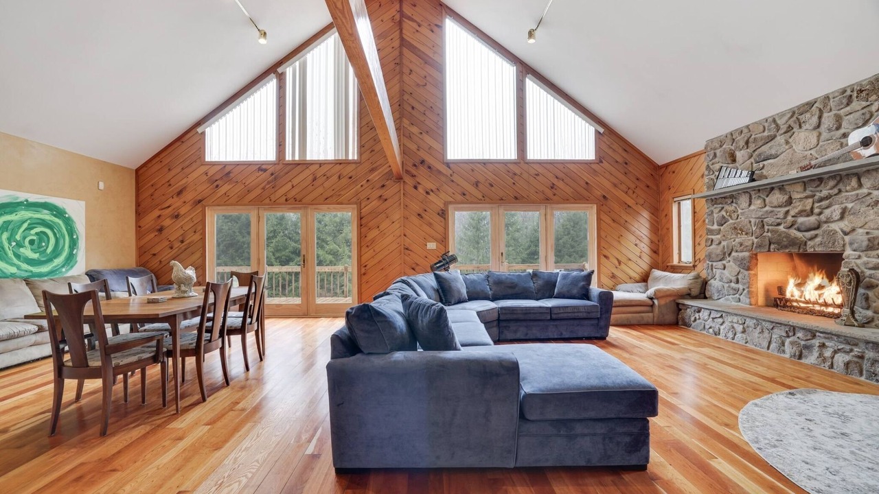 Photo of Livingroom in Canadensis