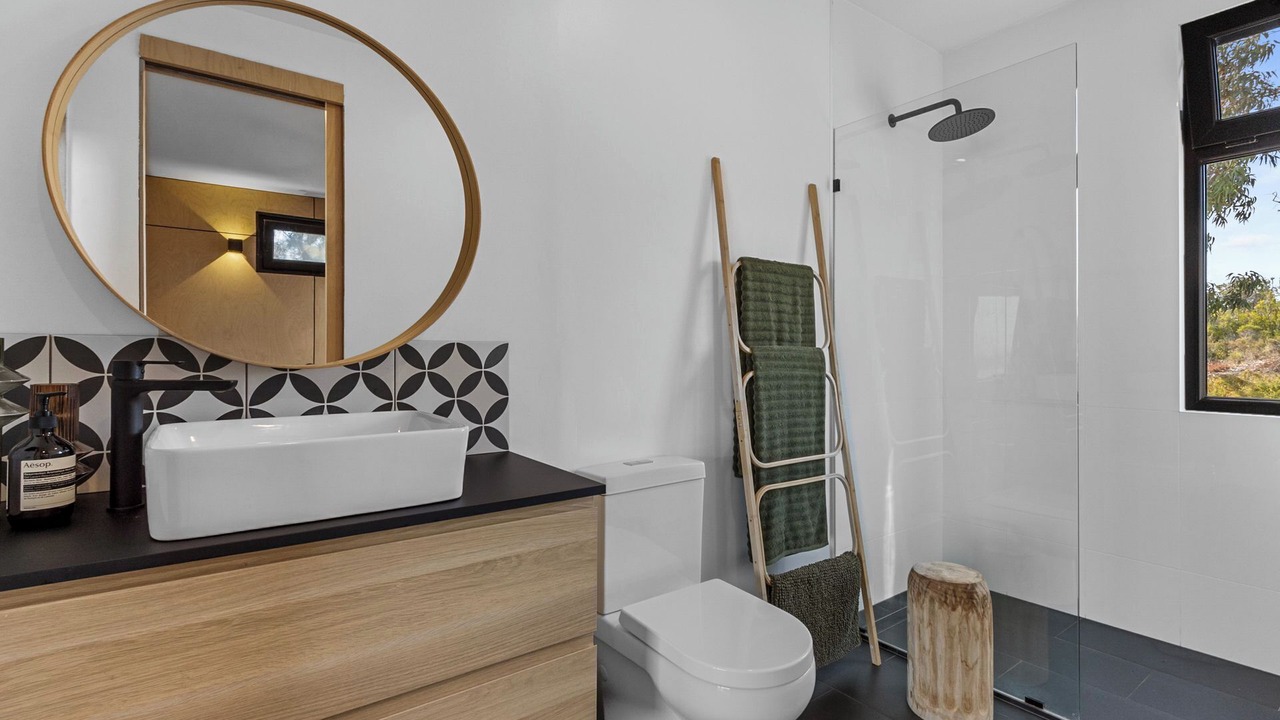 Photo of Bathroom in Minlacowie