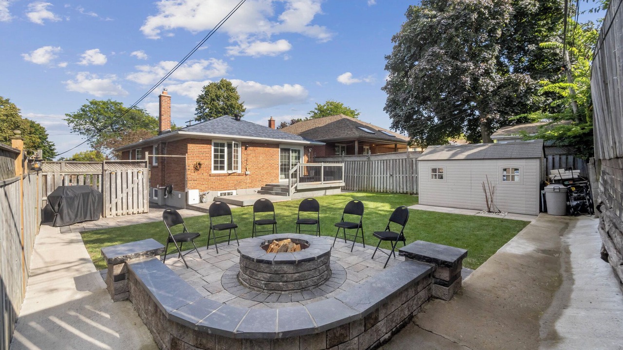 Photo of Outdoor in Golfdale Gardens