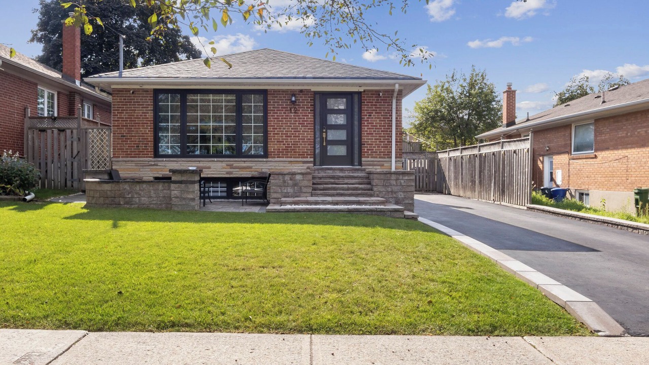 Photo of Outdoor in Golfdale Gardens