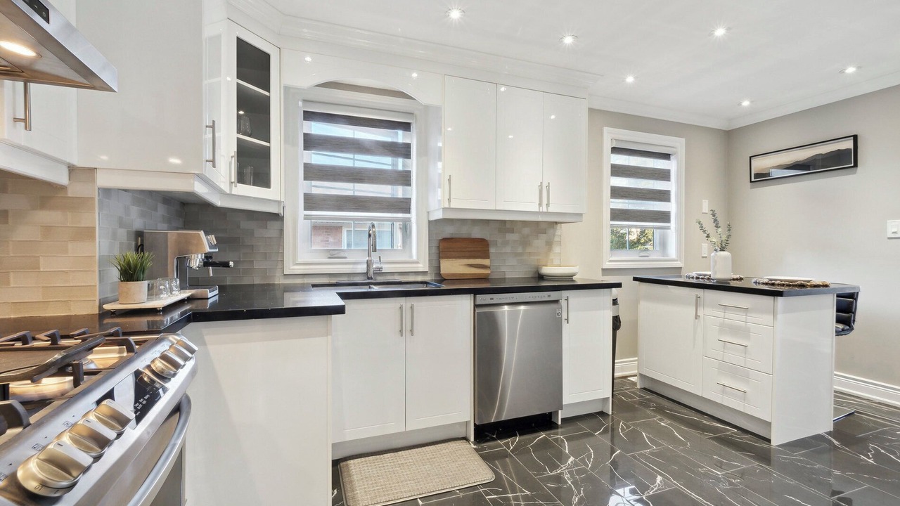 Photo of Kitchen in Golfdale Gardens