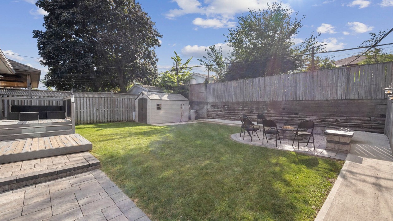Photo of Outdoor in Golfdale Gardens