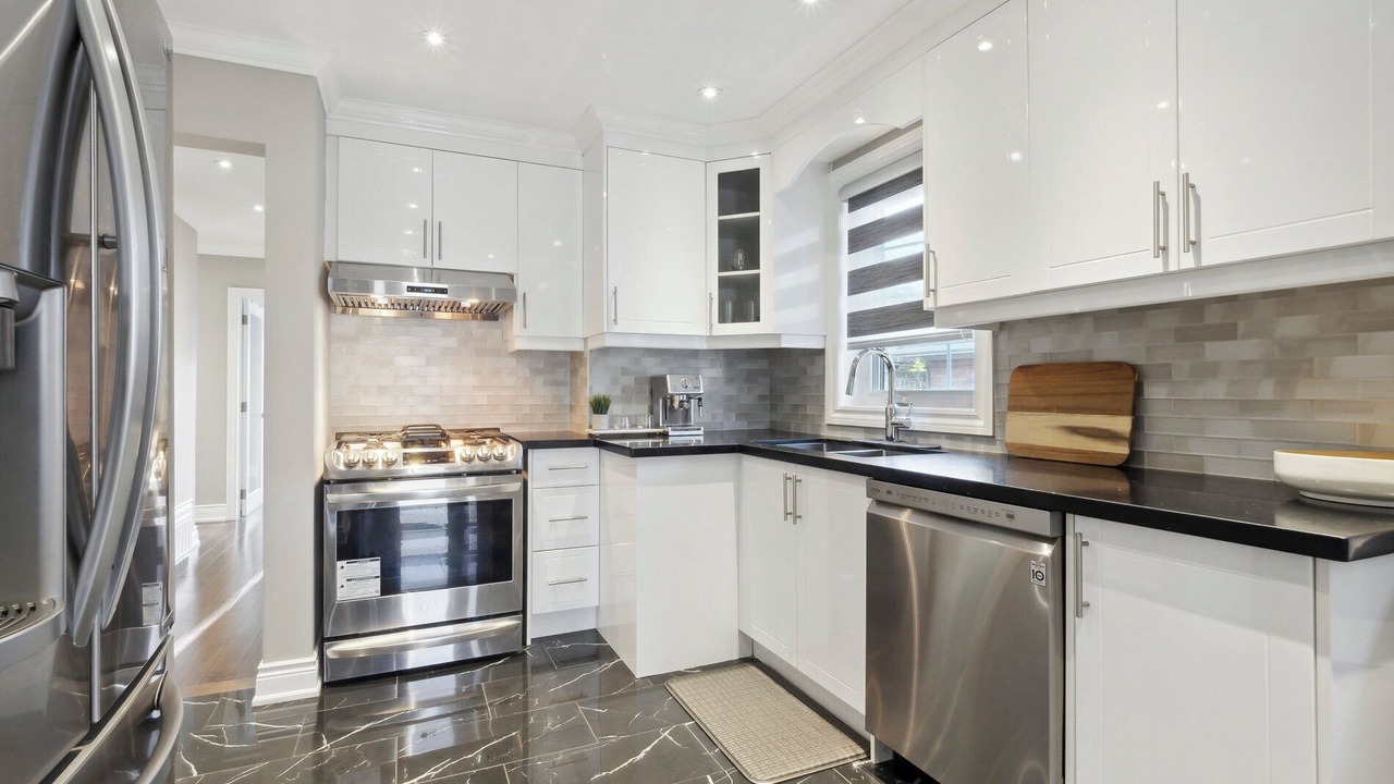 Photo of Kitchen in Golfdale Gardens