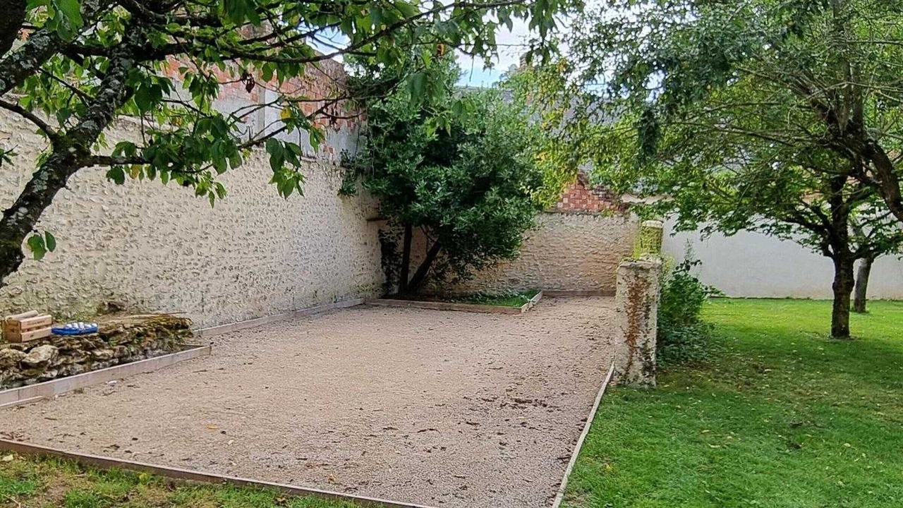 Photo of Outdoor in Paray-Douaville
