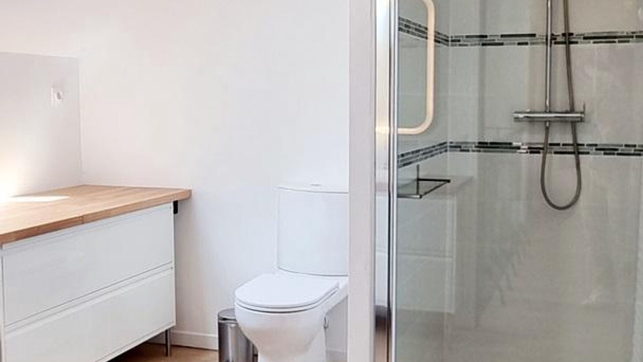 Photo of Bathroom in Paray-Douaville