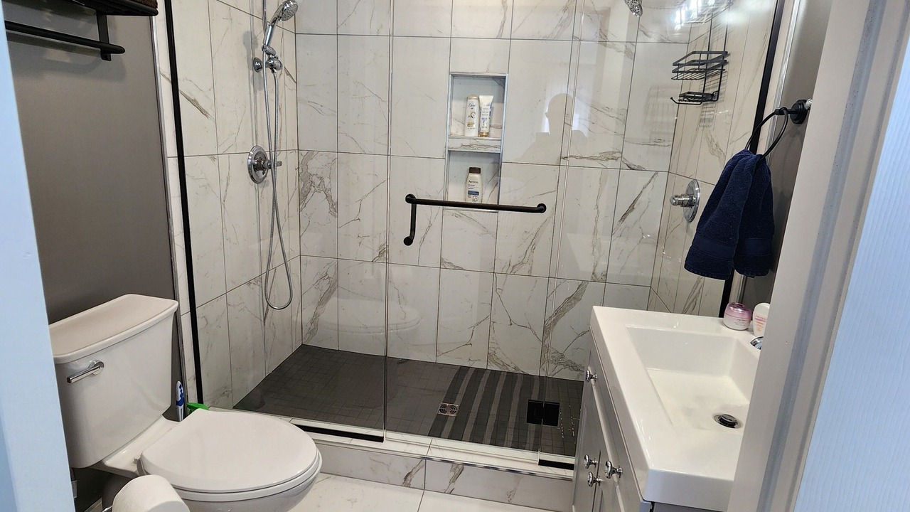Photo of Bathroom in Quidi Vidi