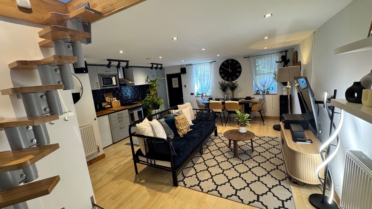 Photo of Others in Holbrooks