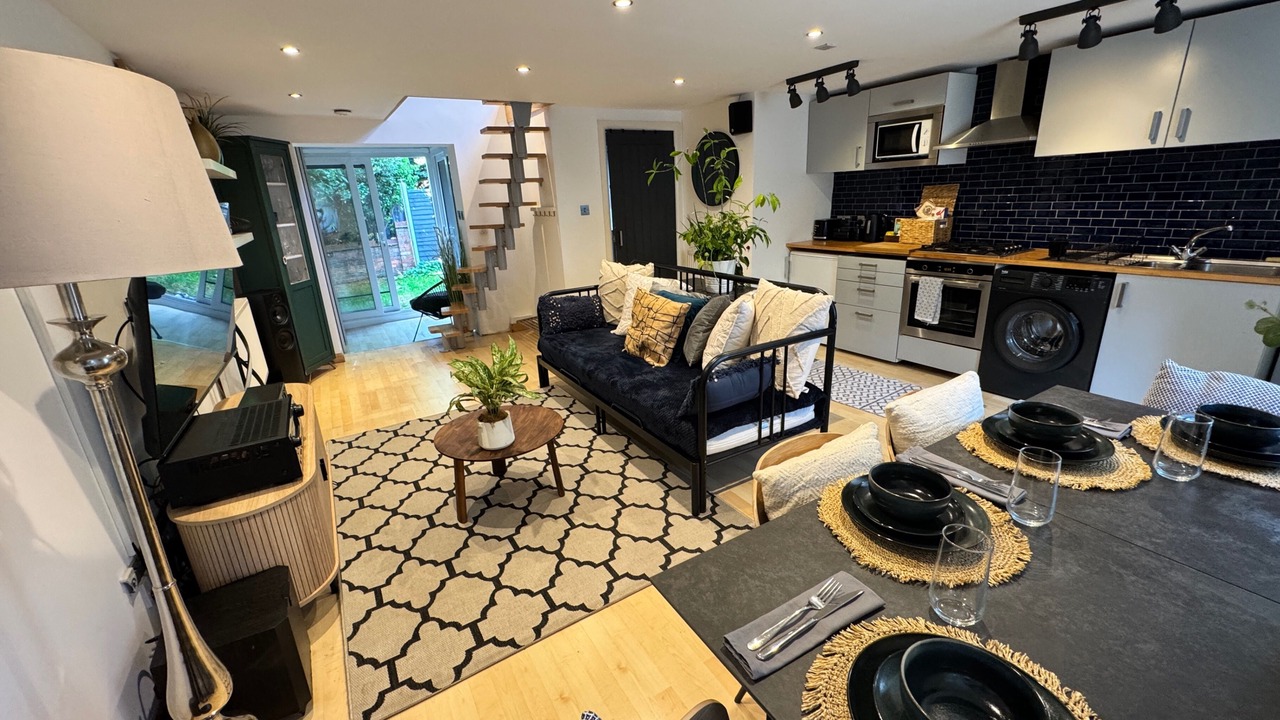 Photo of Others in Holbrooks