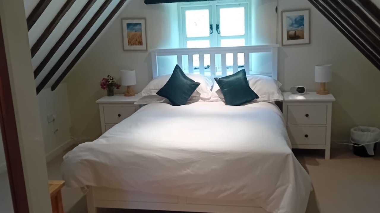 Photo of Others in Cotleigh