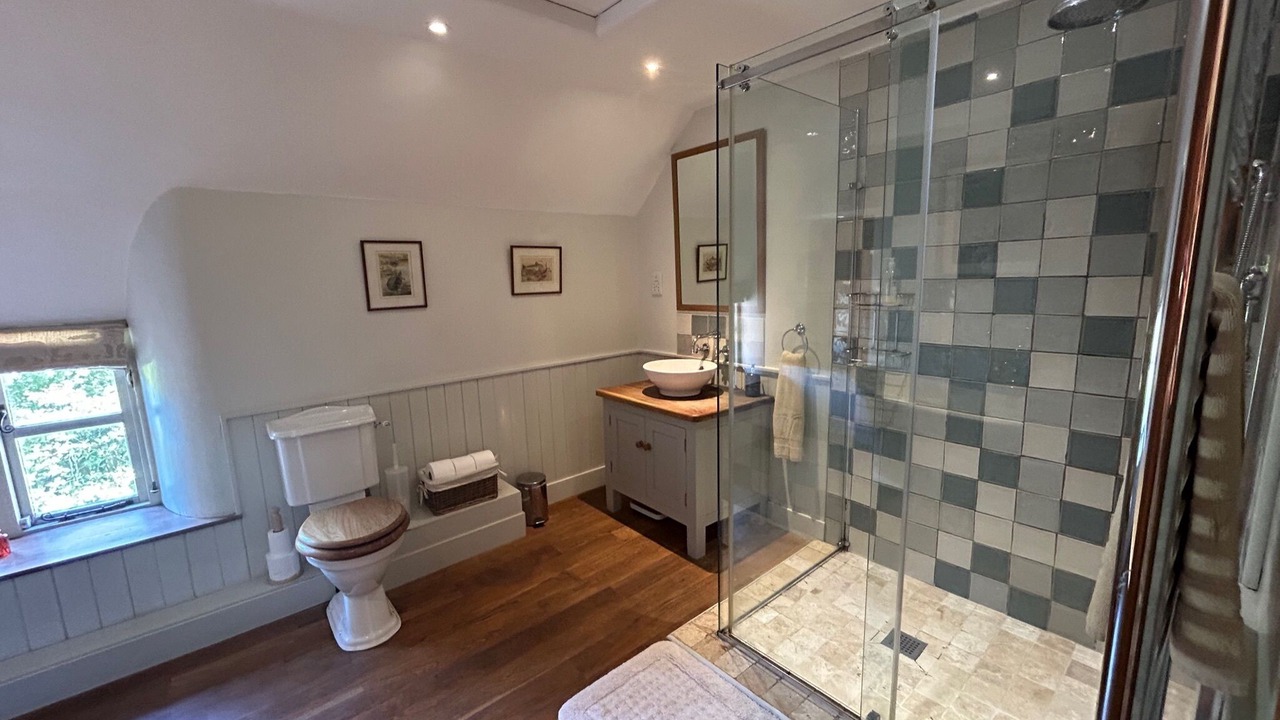 Photo of Others in Cotleigh