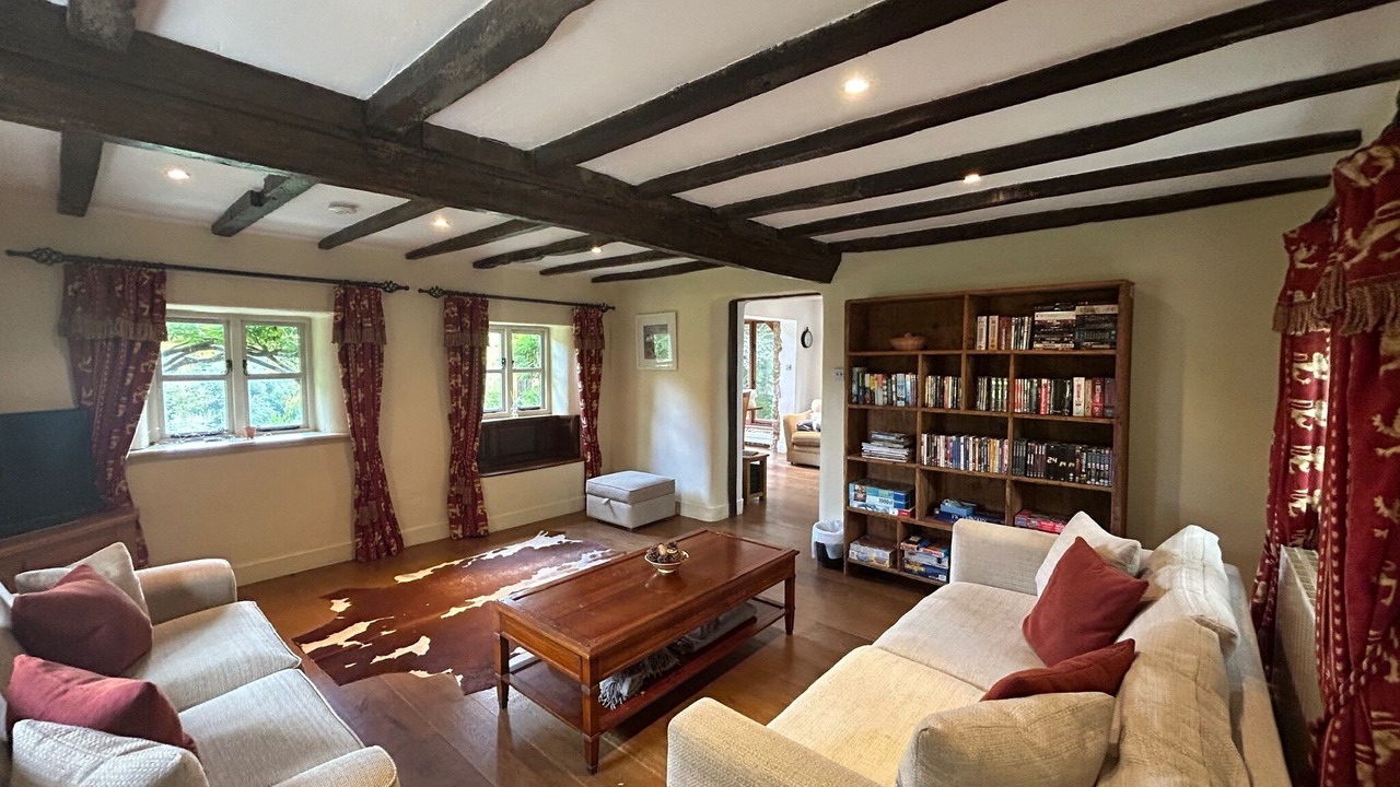 Photo of Livingroom in Cotleigh