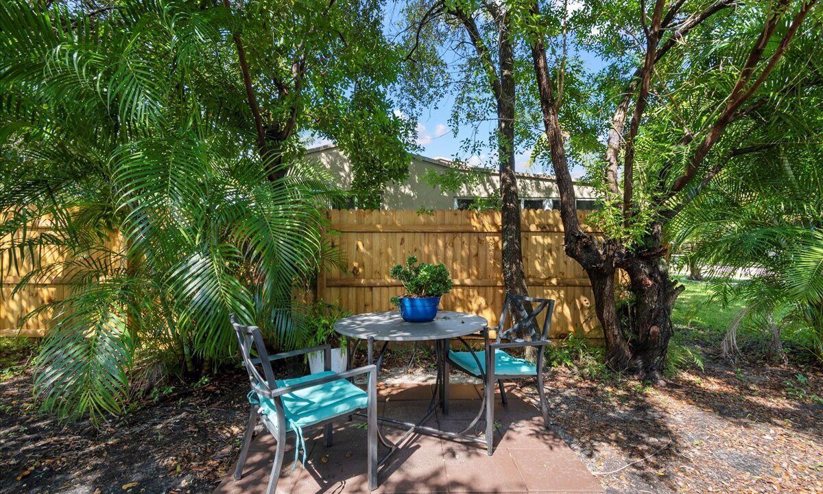 Photo of Outdoor in Oakland Park