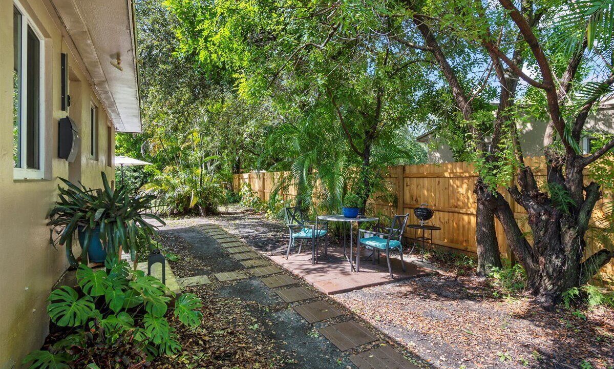 Photo of Outdoor in Oakland Park