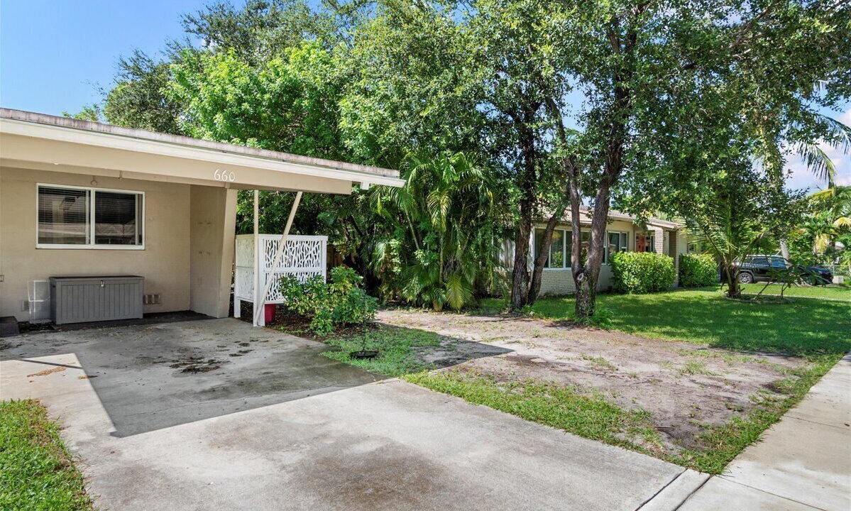 Photo of Outdoor in Oakland Park