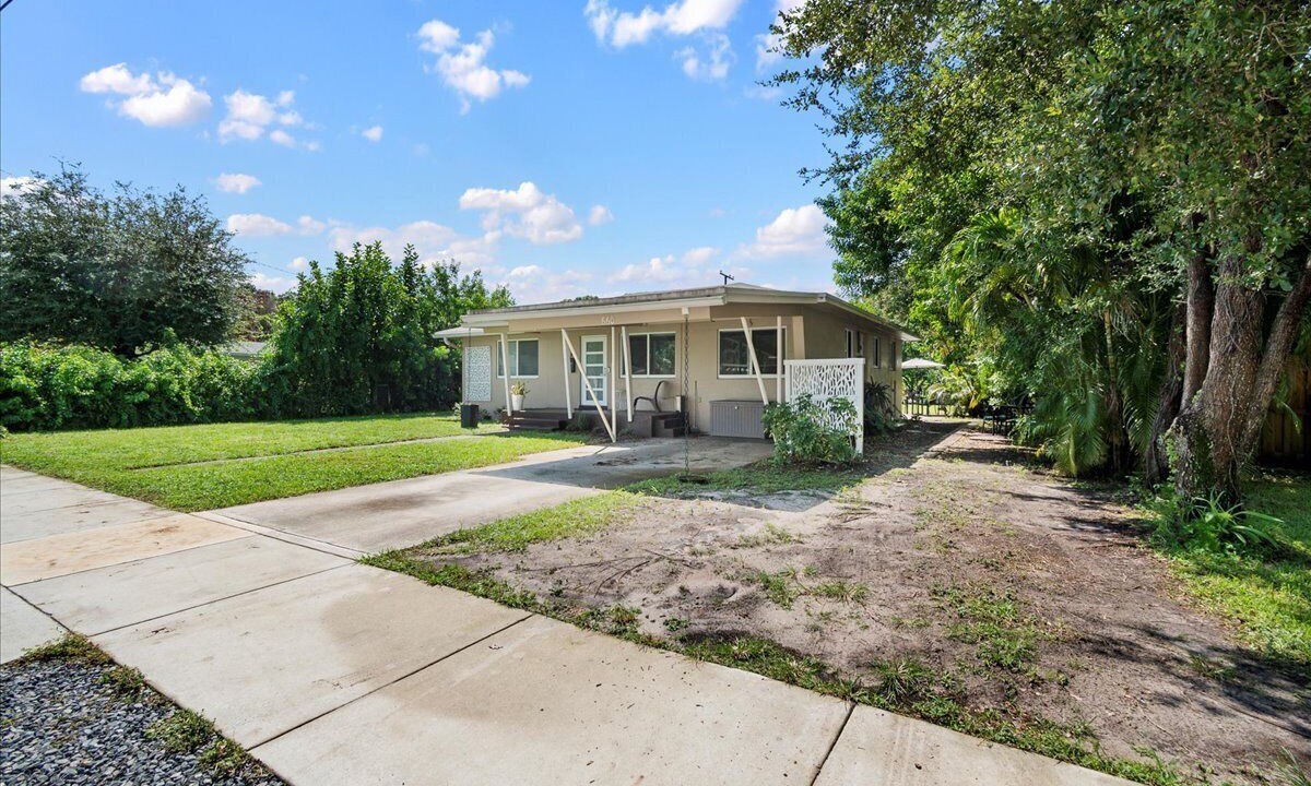 Photo of Outdoor in Oakland Park