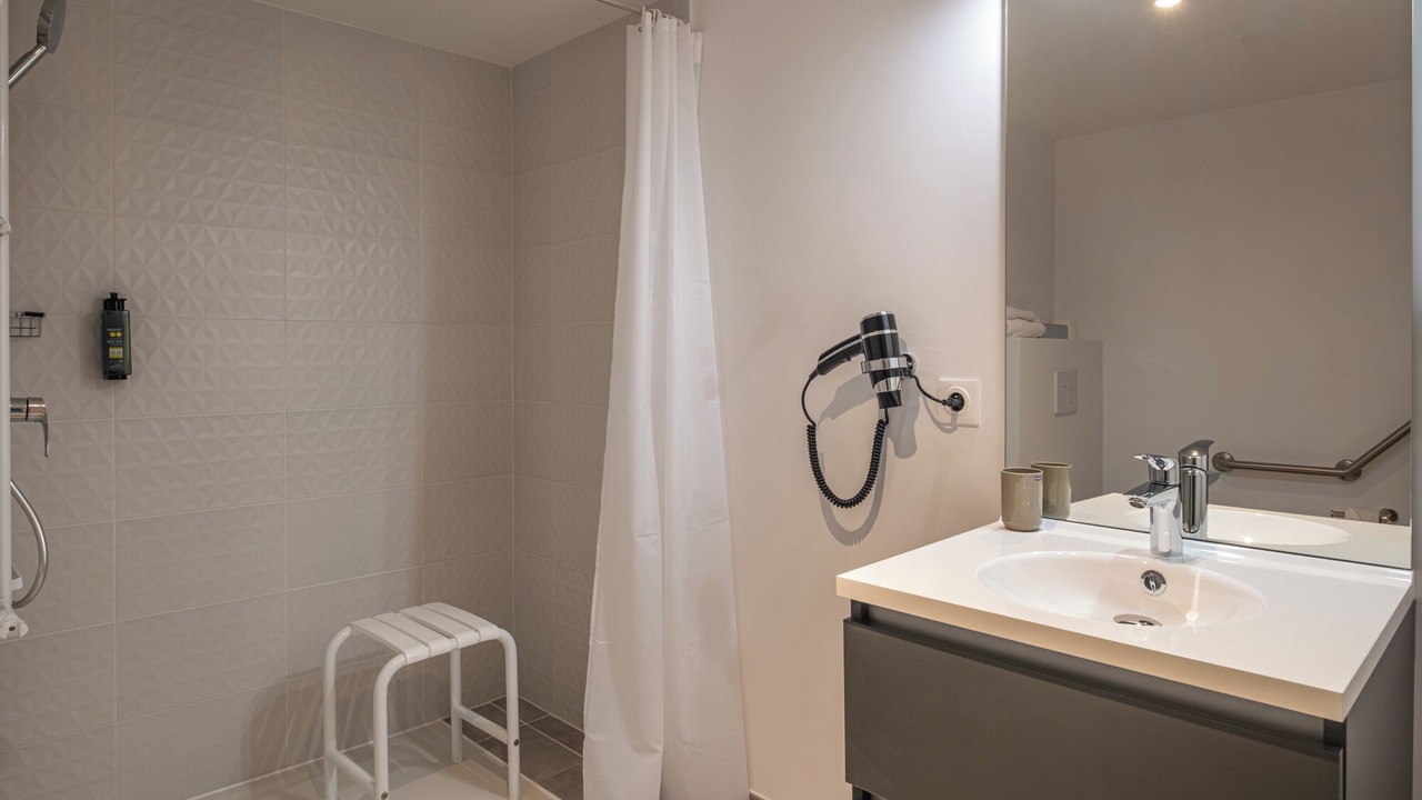 Photo of Bathroom in Villejuif