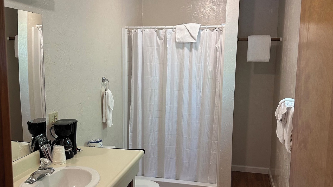 Photo of Bathroom in Lee Vining