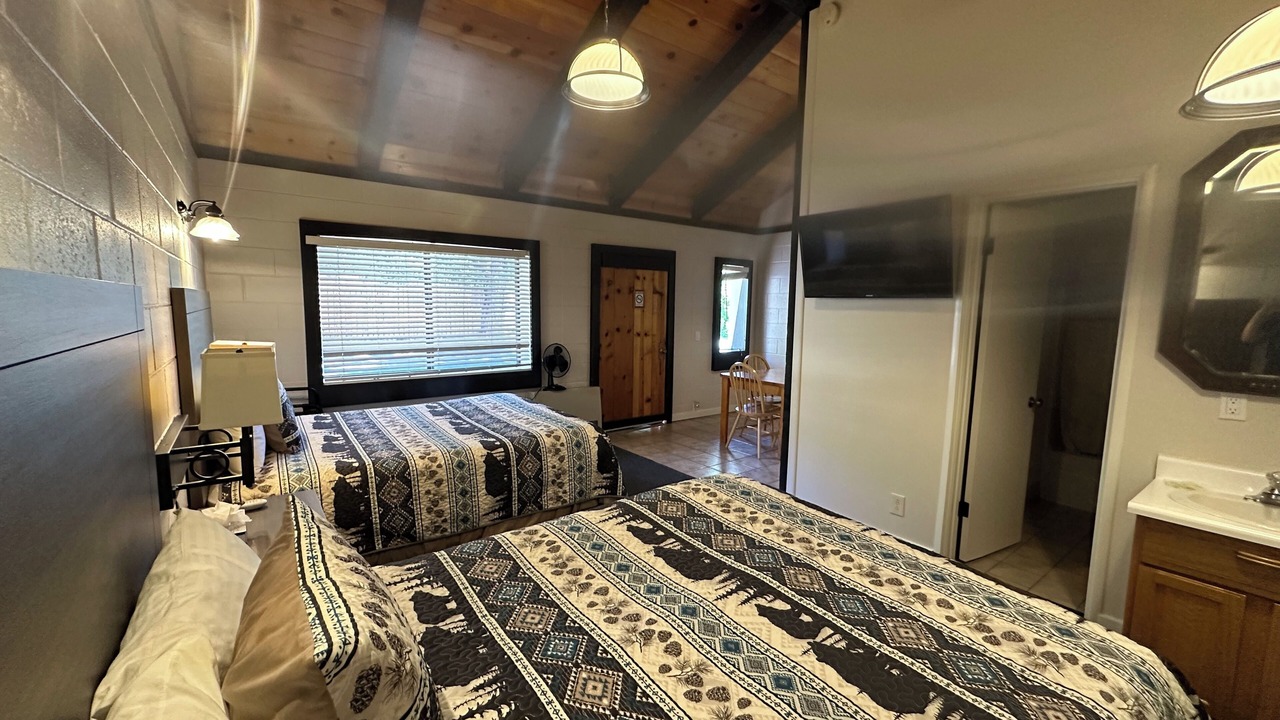 Photo of Bedroom in Lee Vining