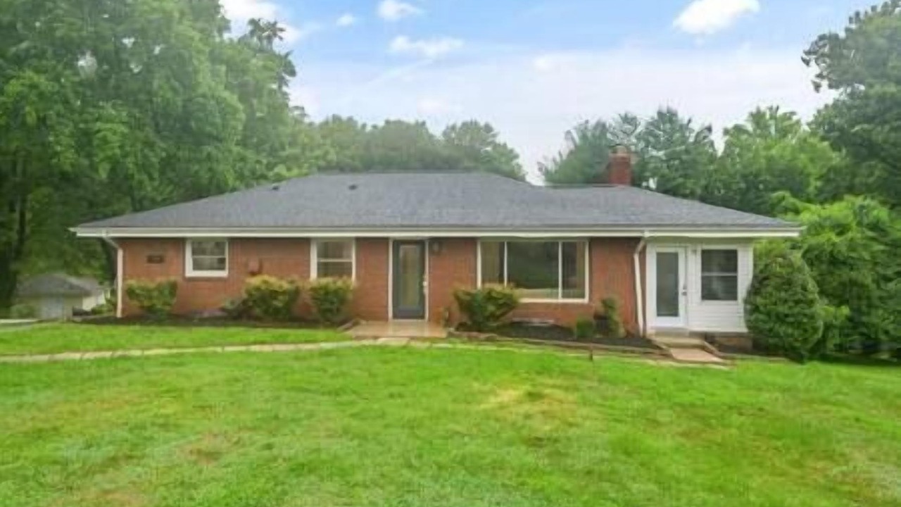 Photo of Outdoor in Oakton