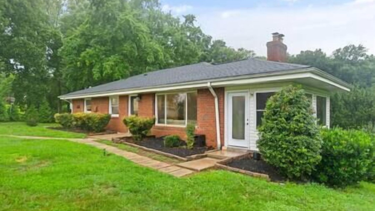 Photo of Outdoor in Oakton