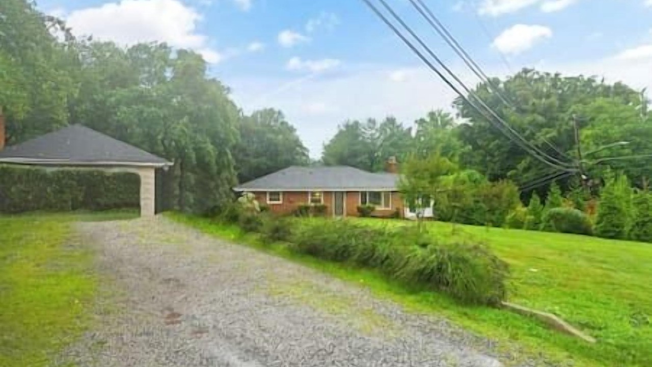 Photo of Outdoor in Oakton