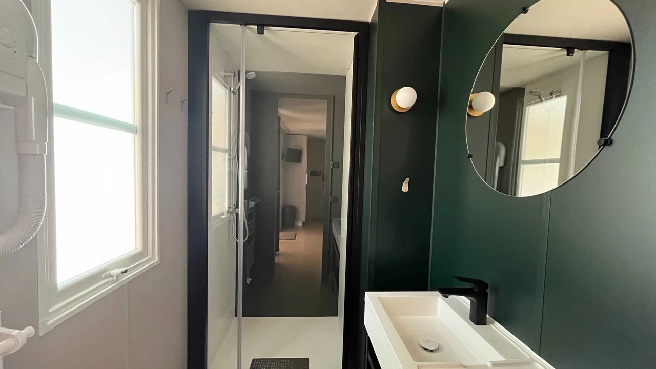 Photo of Bathroom in Canet-de-Salars