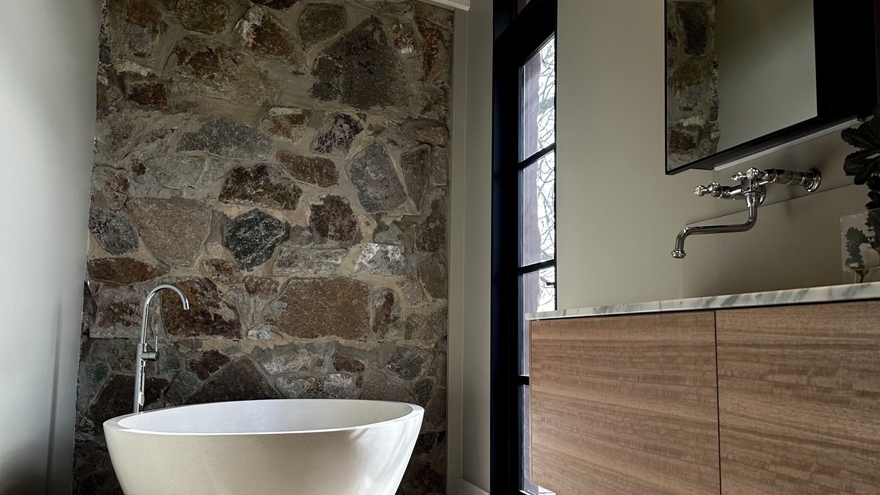 Photo of Others in Red Hill