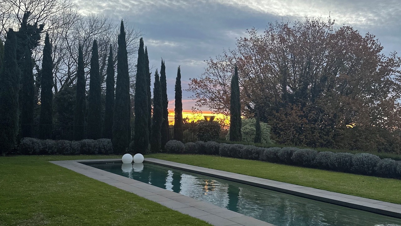 Photo of Outdoor in Red Hill