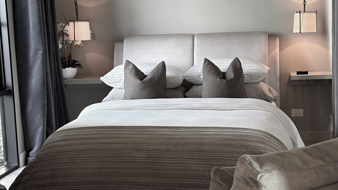 Photo of Others in Red Hill