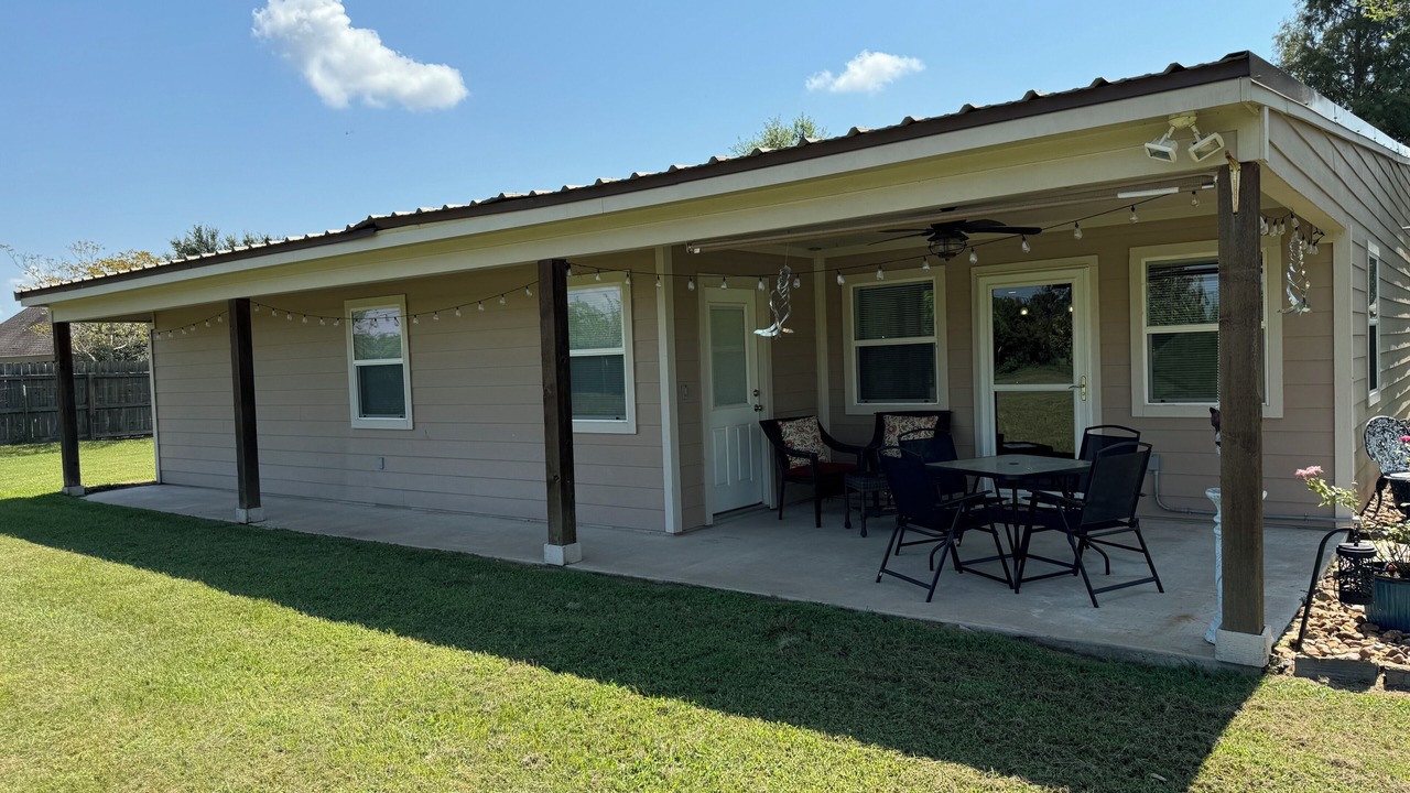 Photo of Outdoor in Sealy
