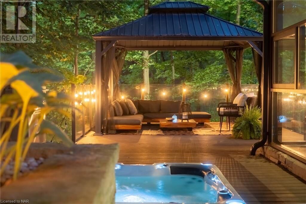 Photo of Outdoor in Pelham