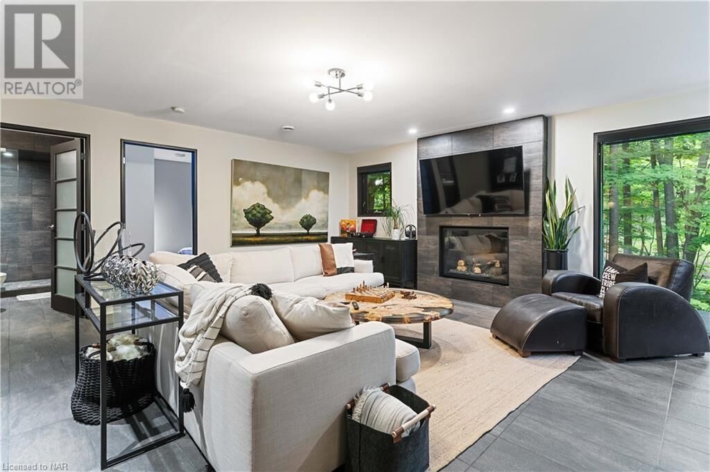 Photo of Livingroom in Pelham