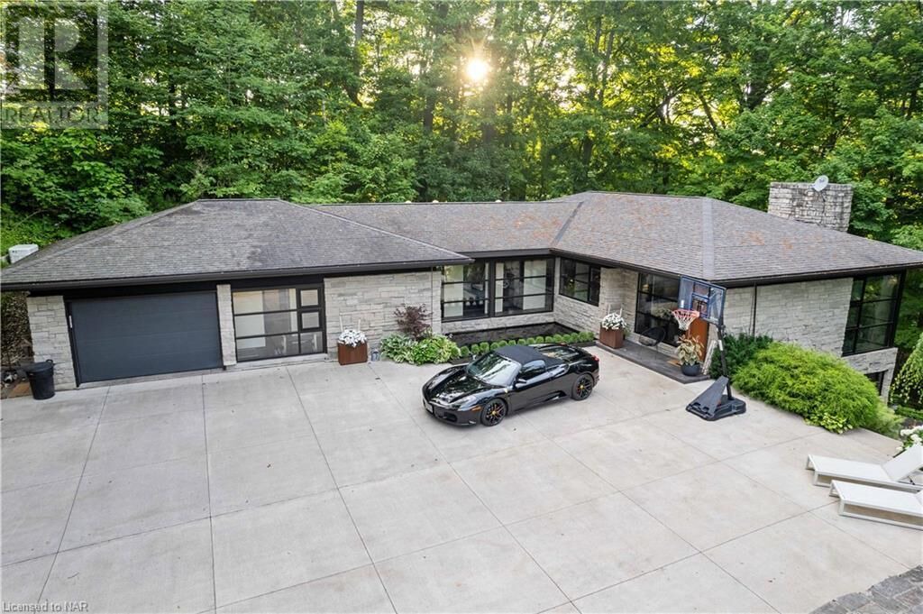 Photo of Outdoor in Pelham
