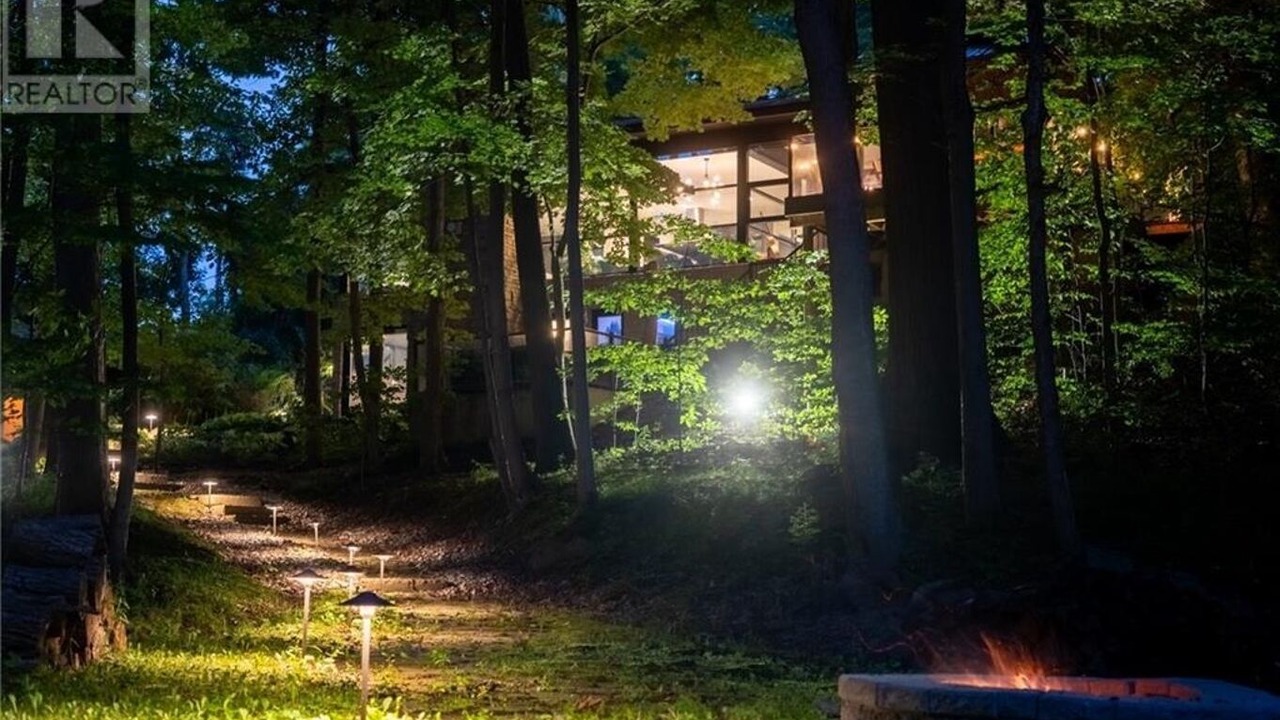 Photo of Outdoor in Pelham