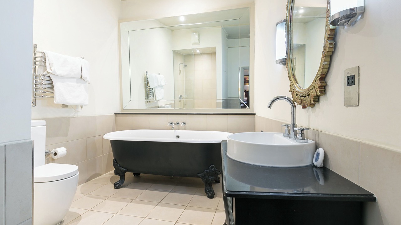 Photo of Bathroom in Windsor City Centre