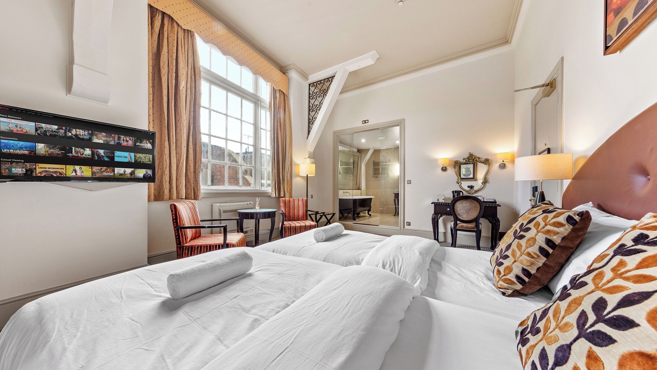 Photo of Bedroom in Windsor City Centre