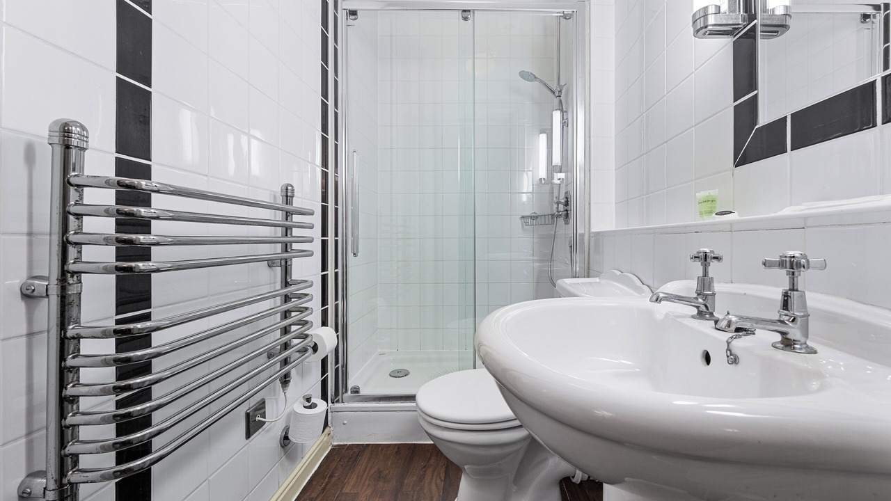 Photo of Bathroom in Windsor City Centre