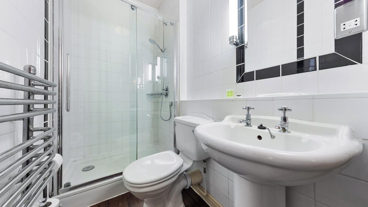 Photo of Bathroom in Windsor City Centre